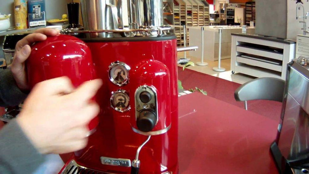 Кофемашина рожковая KitchenAid Artisan 5KES2102EER Espresso красная – фото 8 в каталоге Томска